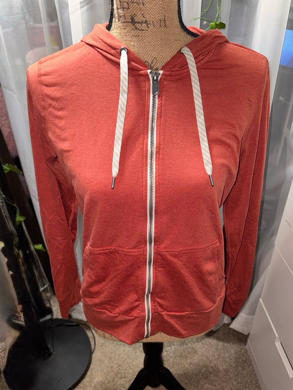 Vuori Women's Halo Full-Zip size S